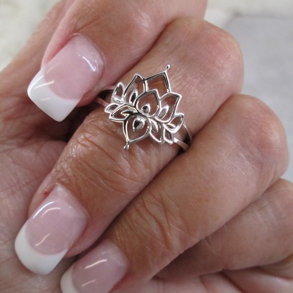 Lotus Flower Ring>925 Lotus Blossom Ring,Sterling Lotus Flower Ring,925 Sterling - Picture 1 of 6